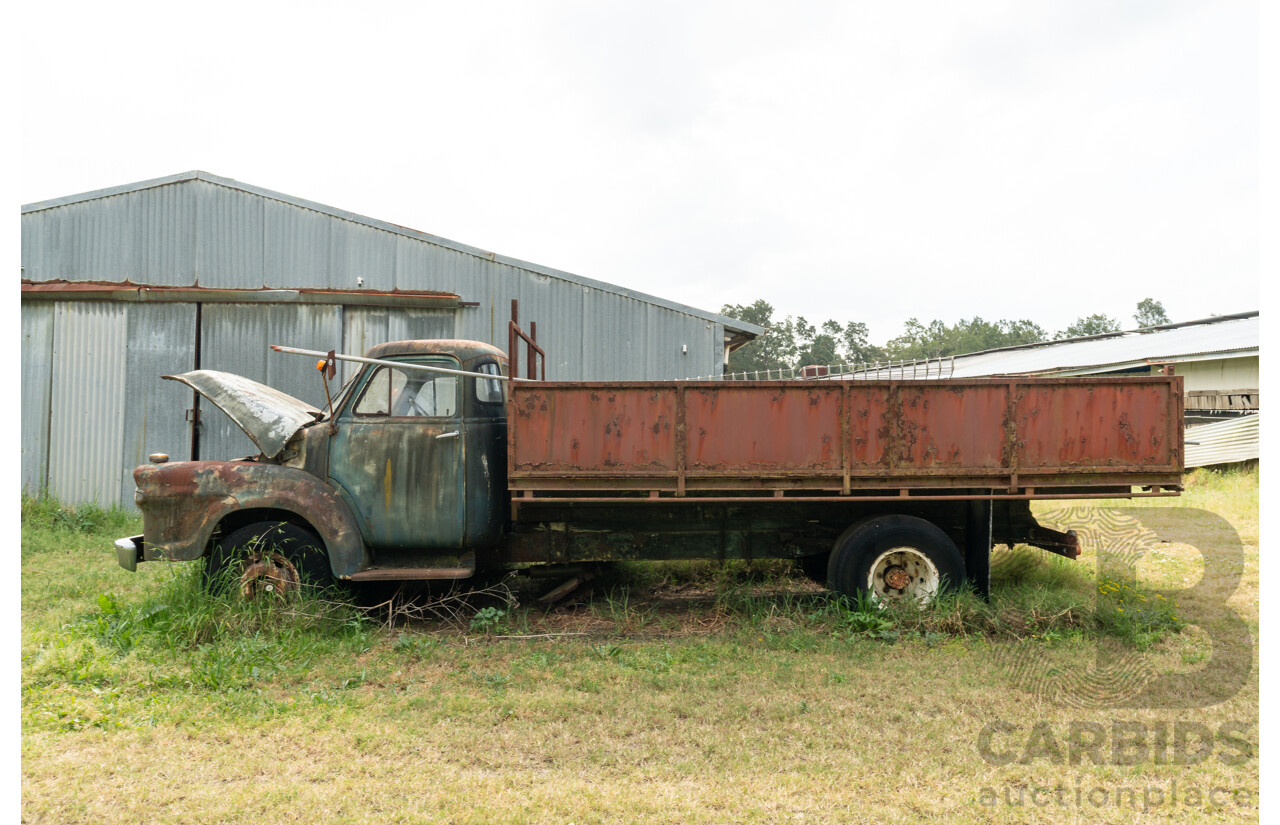 Circa 1970 Bedford TJ J3 Truck 2d Cab Chassis 350ci V8 5.7L