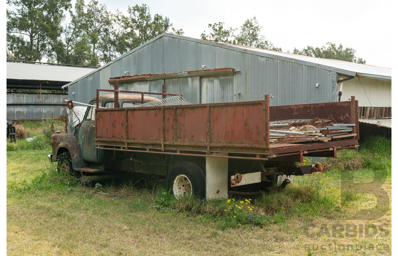 Circa 1970 Bedford TJ J3 Truck 2d Cab Chassis 350ci V8 5.7L