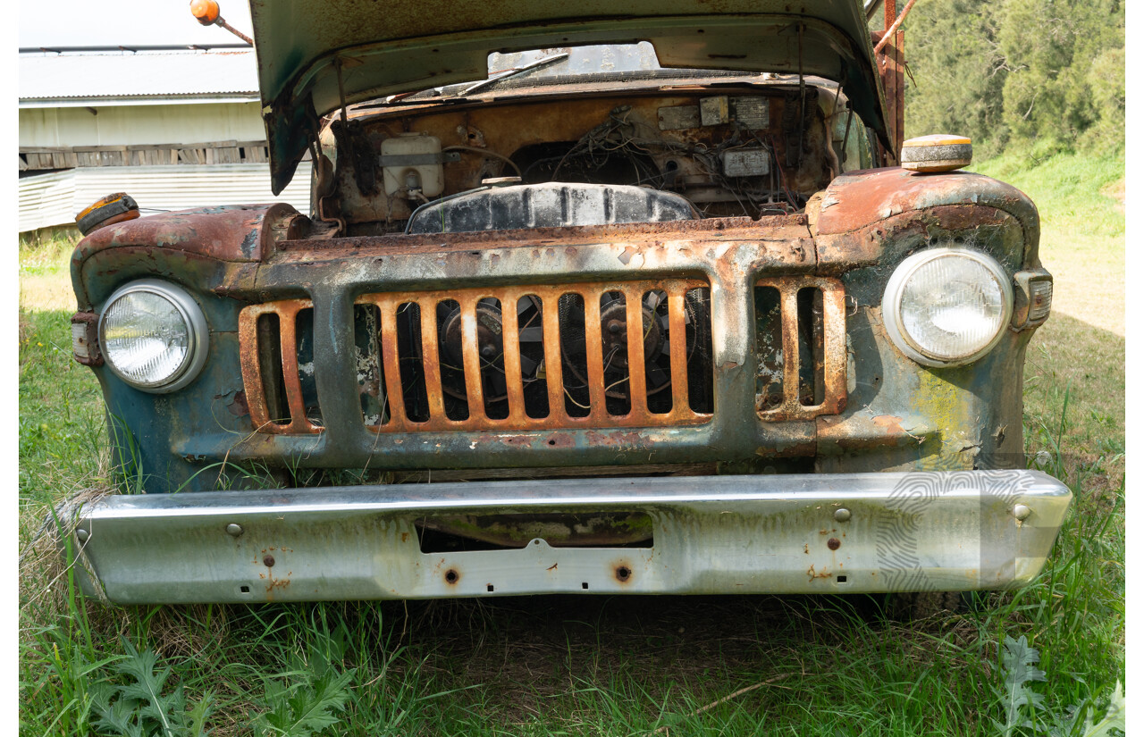 Circa 1970 Bedford TJ J3 Truck 2d Cab Chassis 350ci V8 5.7L