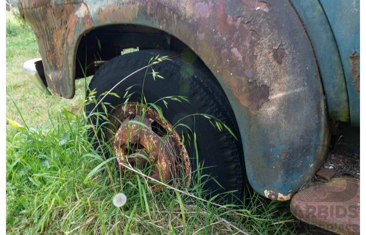 Circa 1970 Bedford TJ J3 Truck 2d Cab Chassis 350ci V8 5.7L