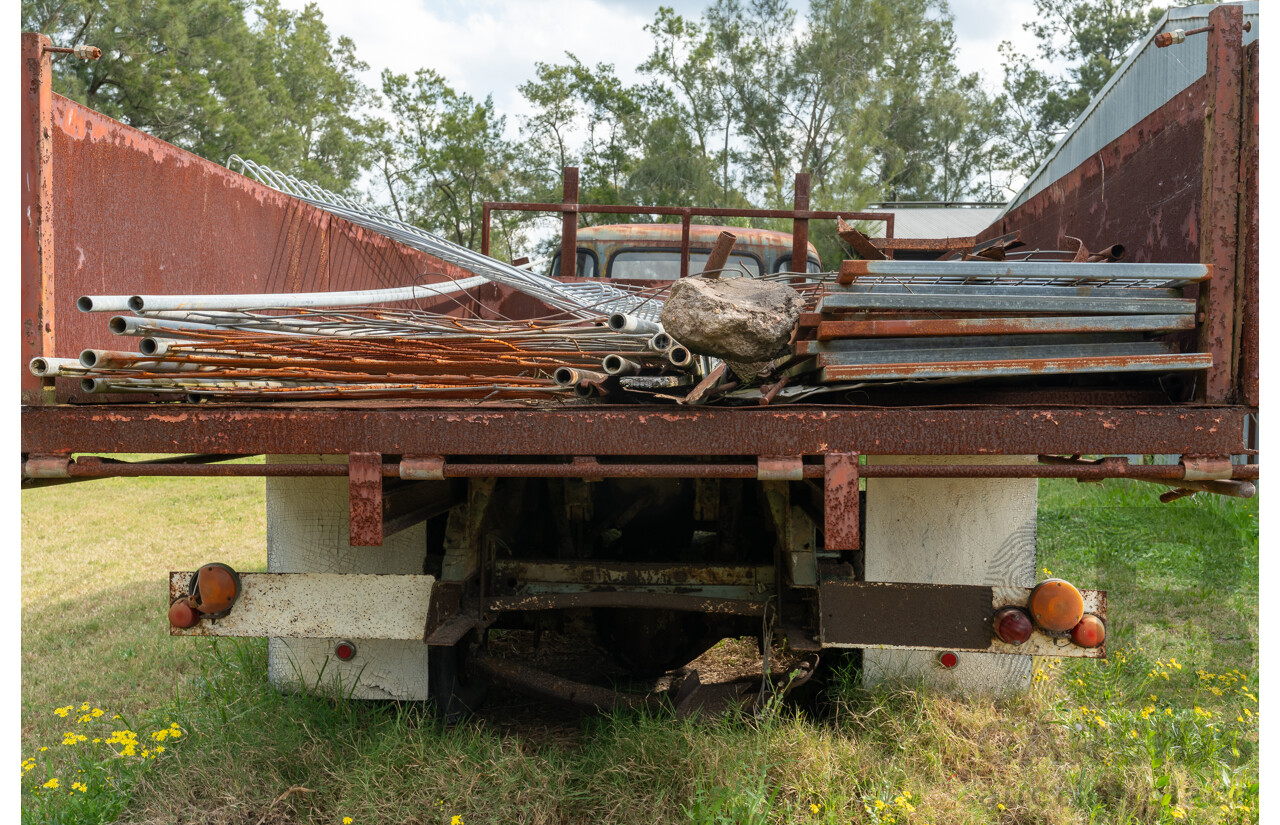 Circa 1970 Bedford TJ J3 Truck 2d Cab Chassis 350ci V8 5.7L