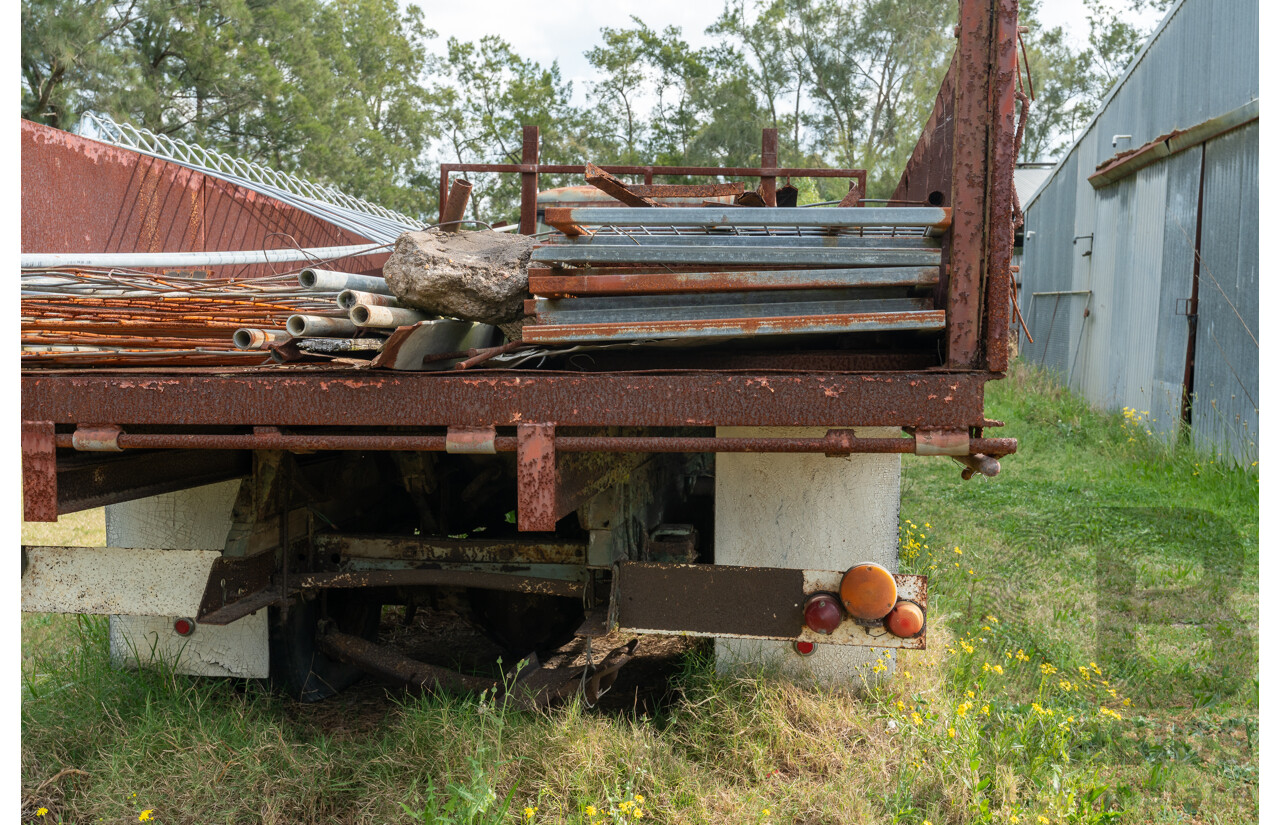 Circa 1970 Bedford TJ J3 Truck 2d Cab Chassis 350ci V8 5.7L