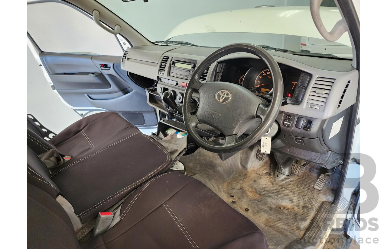 2/2009 Toyota Hiace LWB TRH201R MY07 UPGRADE 4d Van White 2.7L