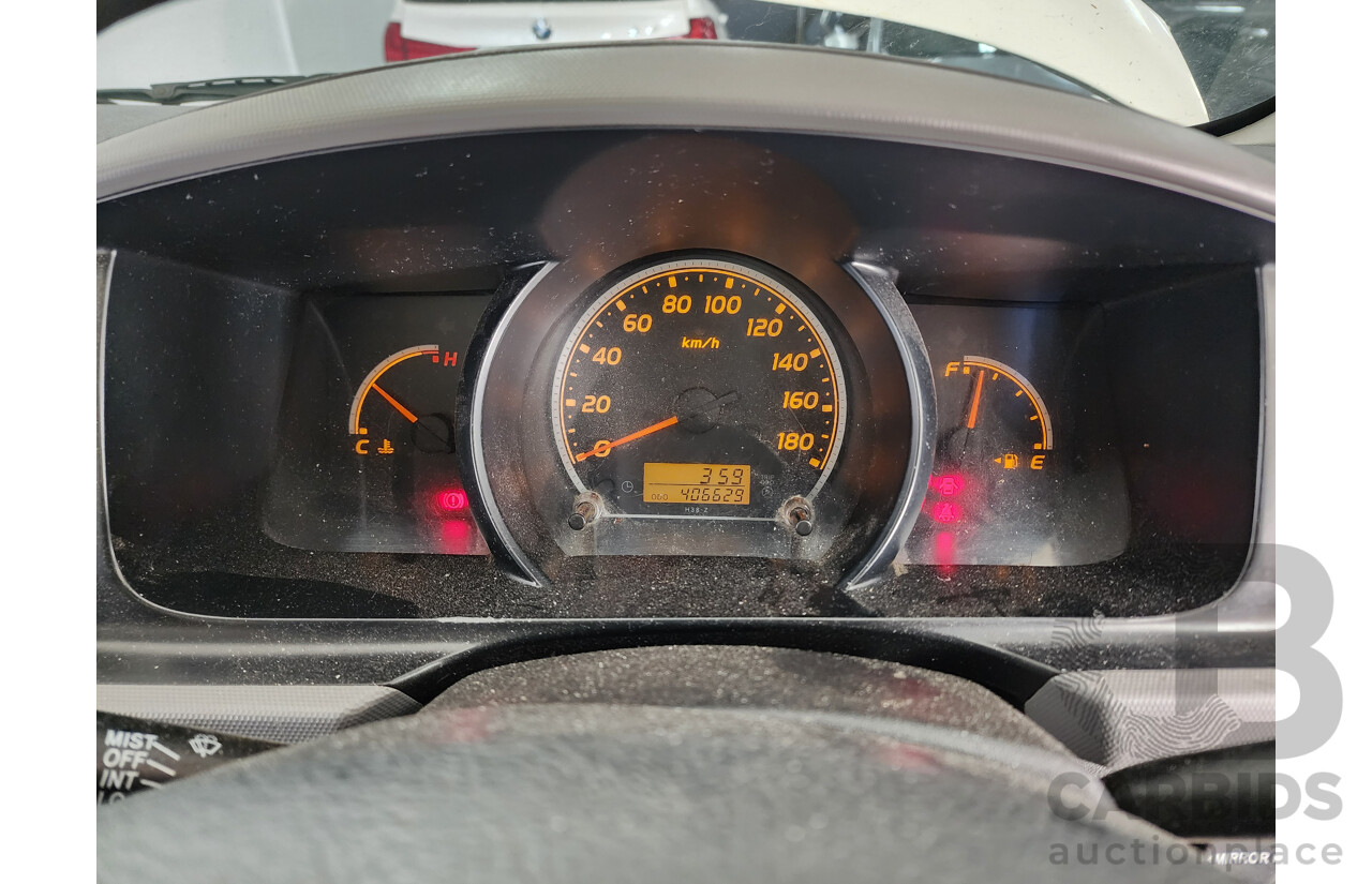 2/2009 Toyota Hiace LWB TRH201R MY07 UPGRADE 4d Van White 2.7L