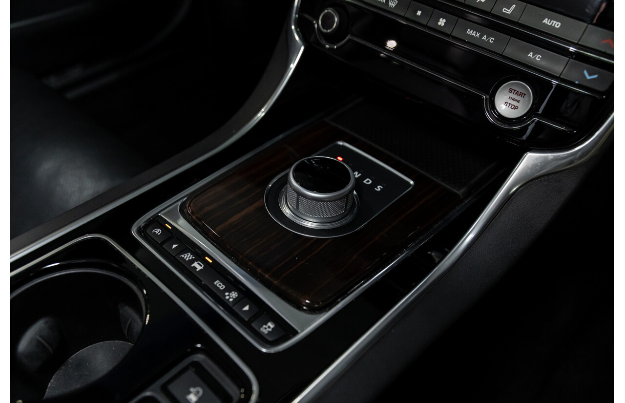 8/2015 Jaguar XE 20d R-Sport 4d Sedan Glacier White Metallic Turbo Diesel 2.0L