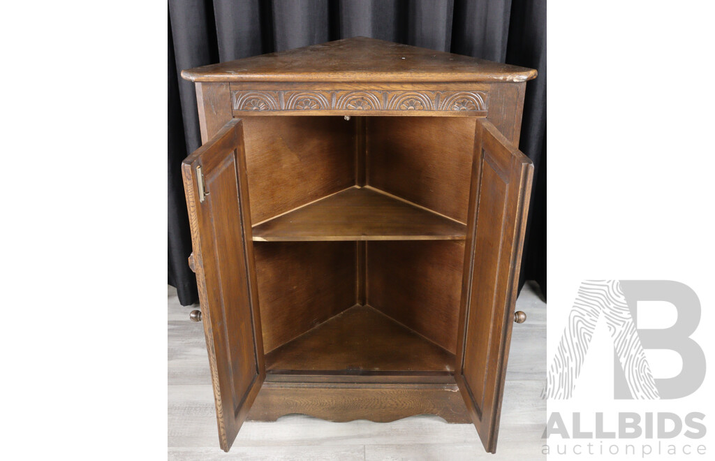 Georgian Style Oak Corner Cabinet