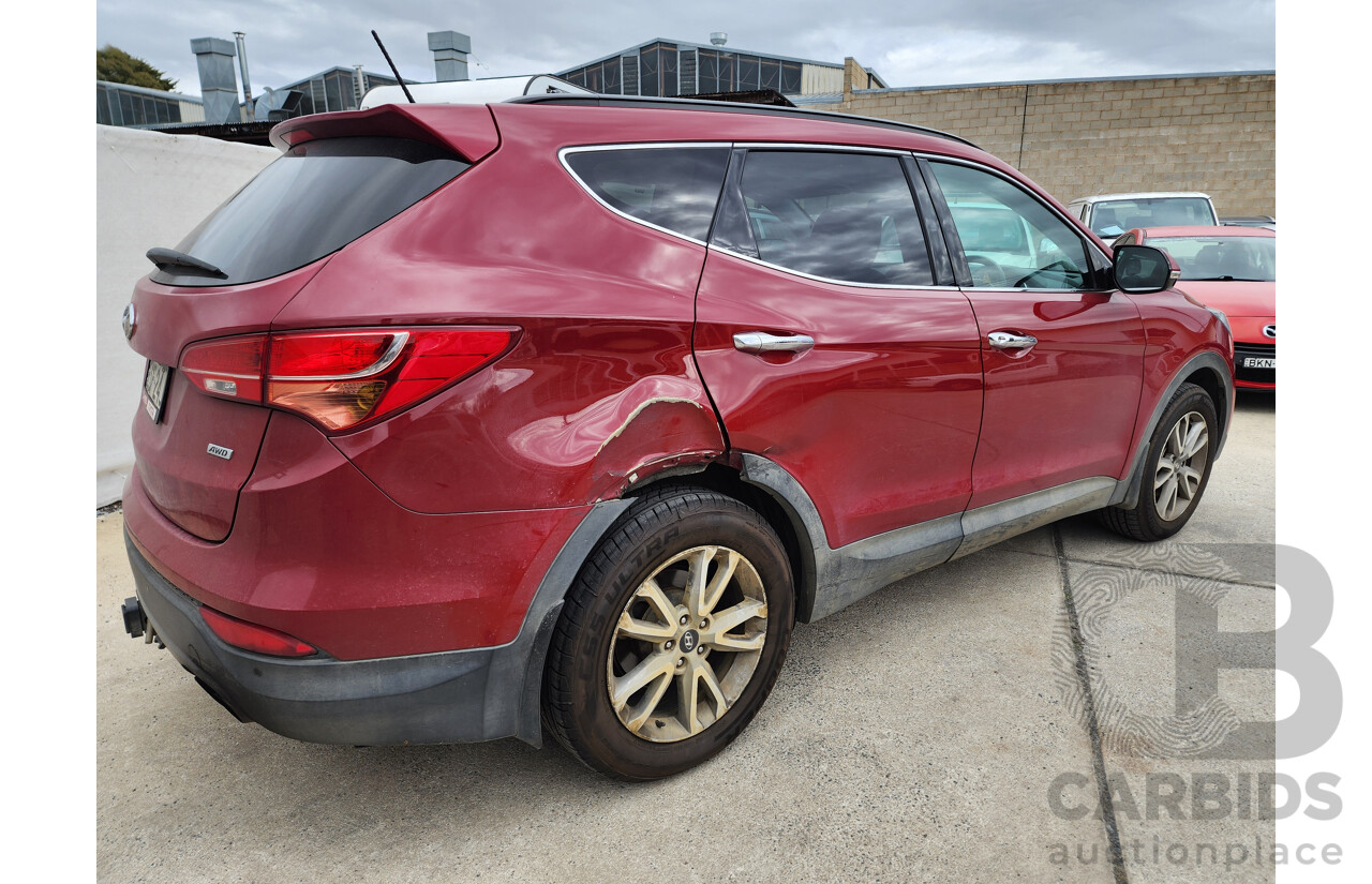 8/2014 Hyundai Santa Fe Elite CRDi (4x4) DM MY15 4d Wagon Red 2.2L