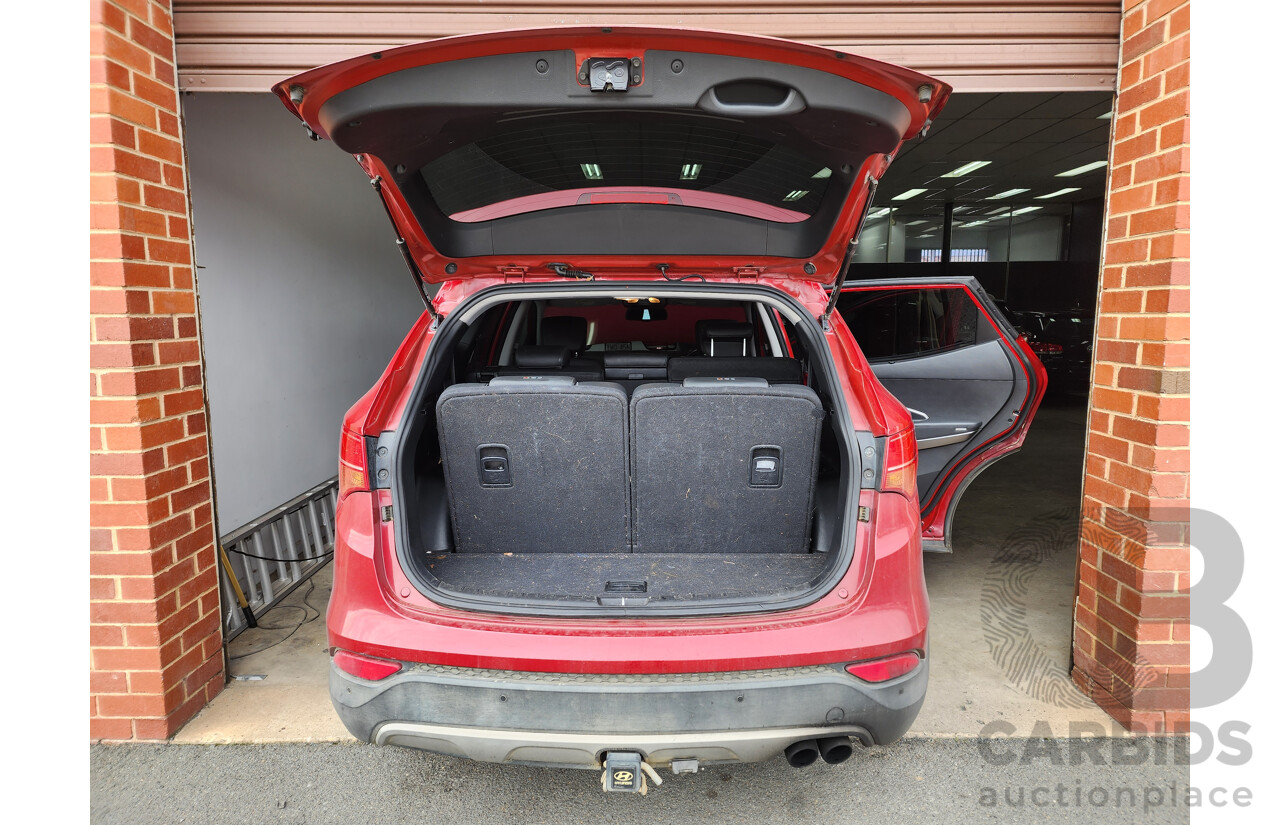 8/2014 Hyundai Santa Fe Elite CRDi (4x4) DM MY15 4d Wagon Red 2.2L