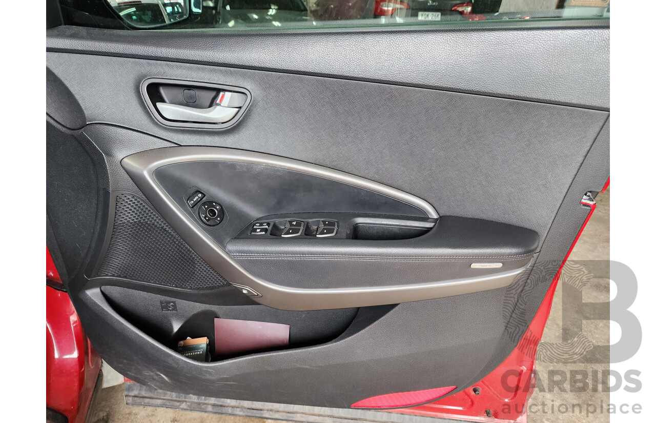 8/2014 Hyundai Santa Fe Elite CRDi (4x4) DM MY15 4d Wagon Red 2.2L