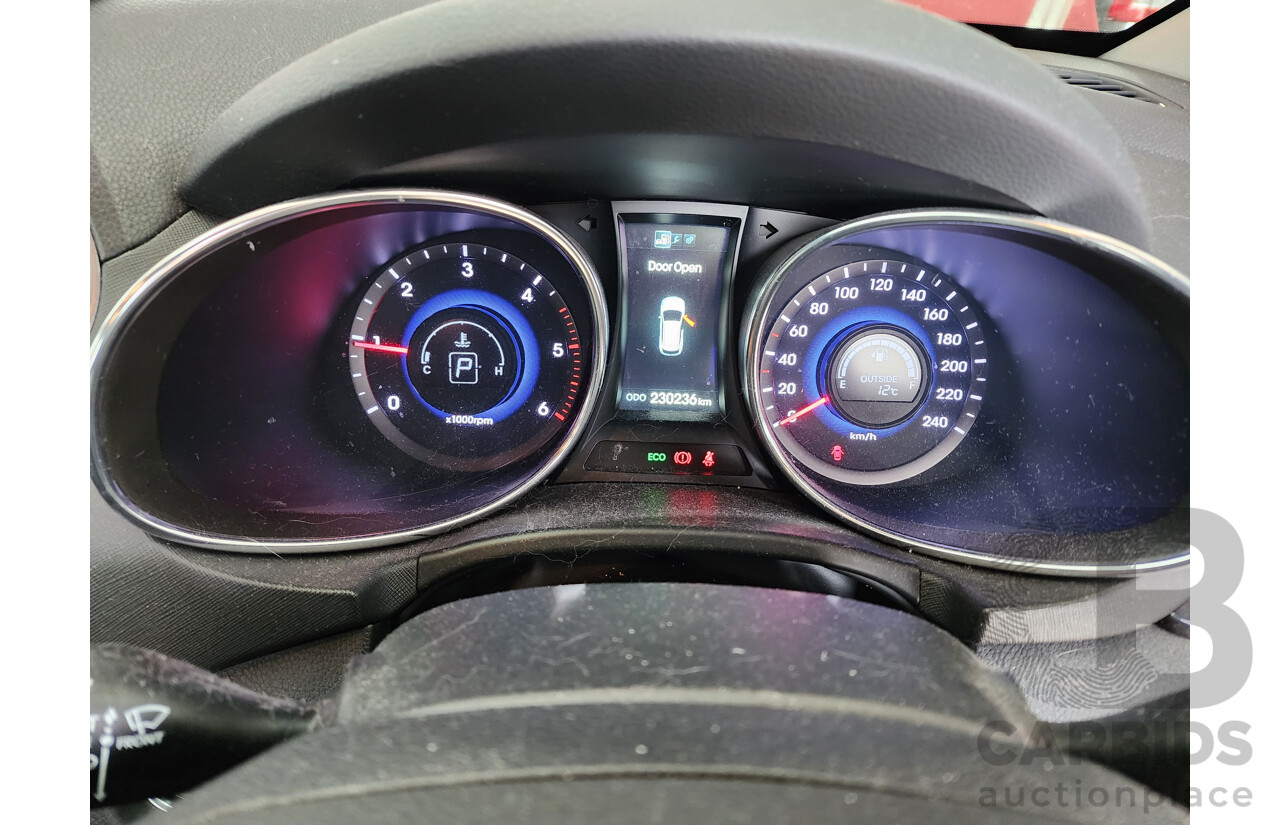 8/2014 Hyundai Santa Fe Elite CRDi (4x4) DM MY15 4d Wagon Red 2.2L