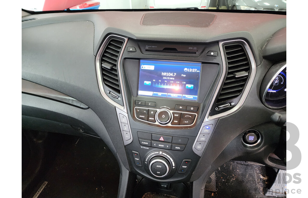 8/2014 Hyundai Santa Fe Elite CRDi (4x4) DM MY15 4d Wagon Red 2.2L