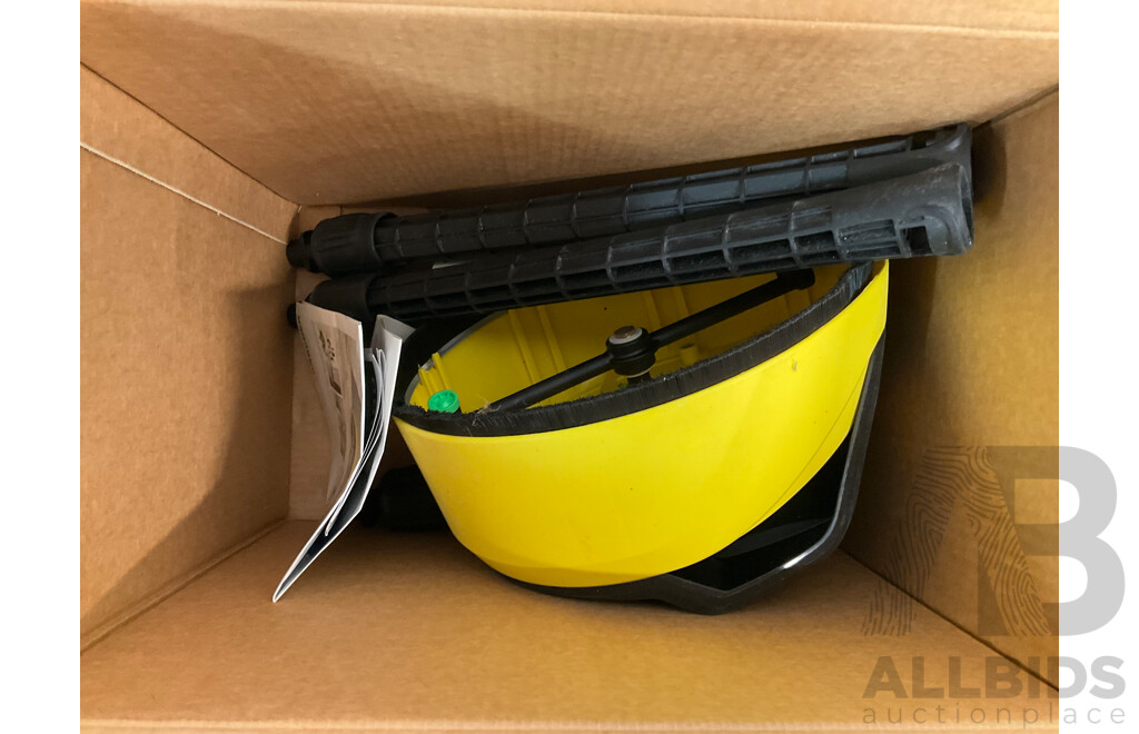 KARCHER High Pressure Washer and Surface Cleaner Attachment