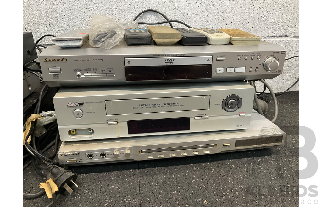 Pair of SONY Speaker &  Assorted Vintage Stereo Equipment, Including SONY, Panasonic and Others