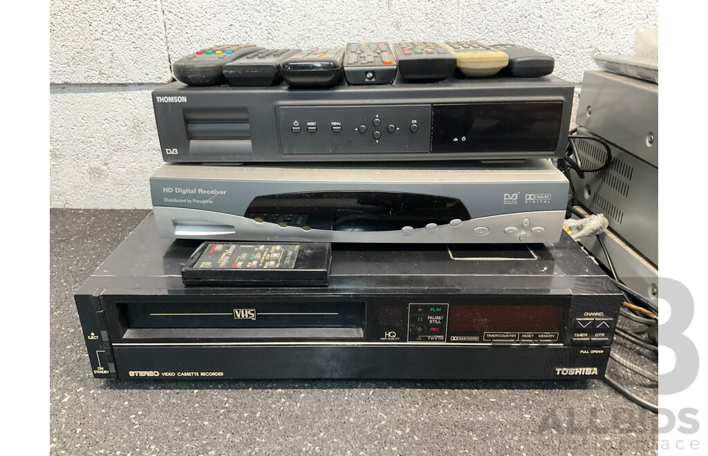 Pair of SONY Speaker &  Assorted Vintage Stereo Equipment, Including SONY, Panasonic and Others