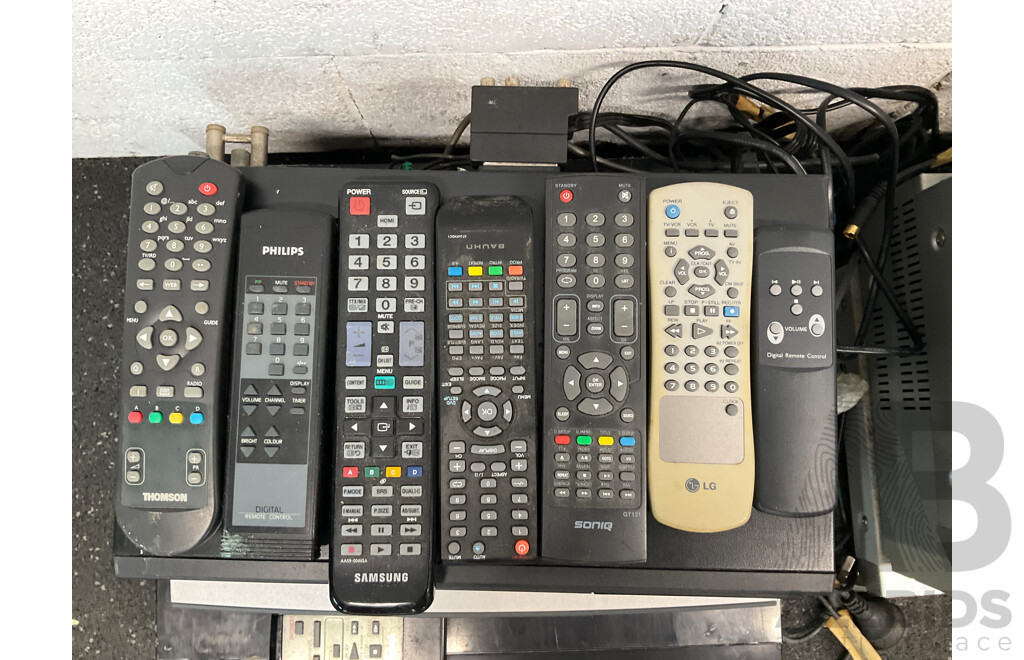 Pair of SONY Speaker &  Assorted Vintage Stereo Equipment, Including SONY, Panasonic and Others