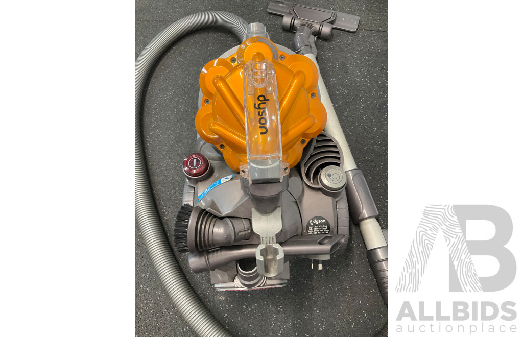 DYSON DC19 Cylinder Vacuum Cleaner