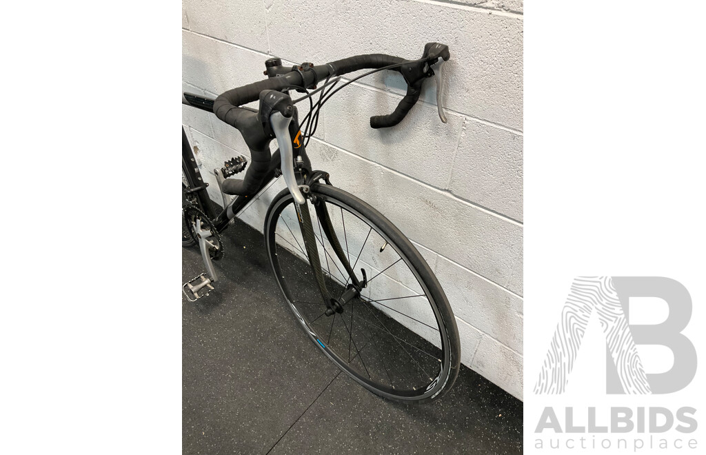 DIAMONDBACK Interval Racing Road Bike