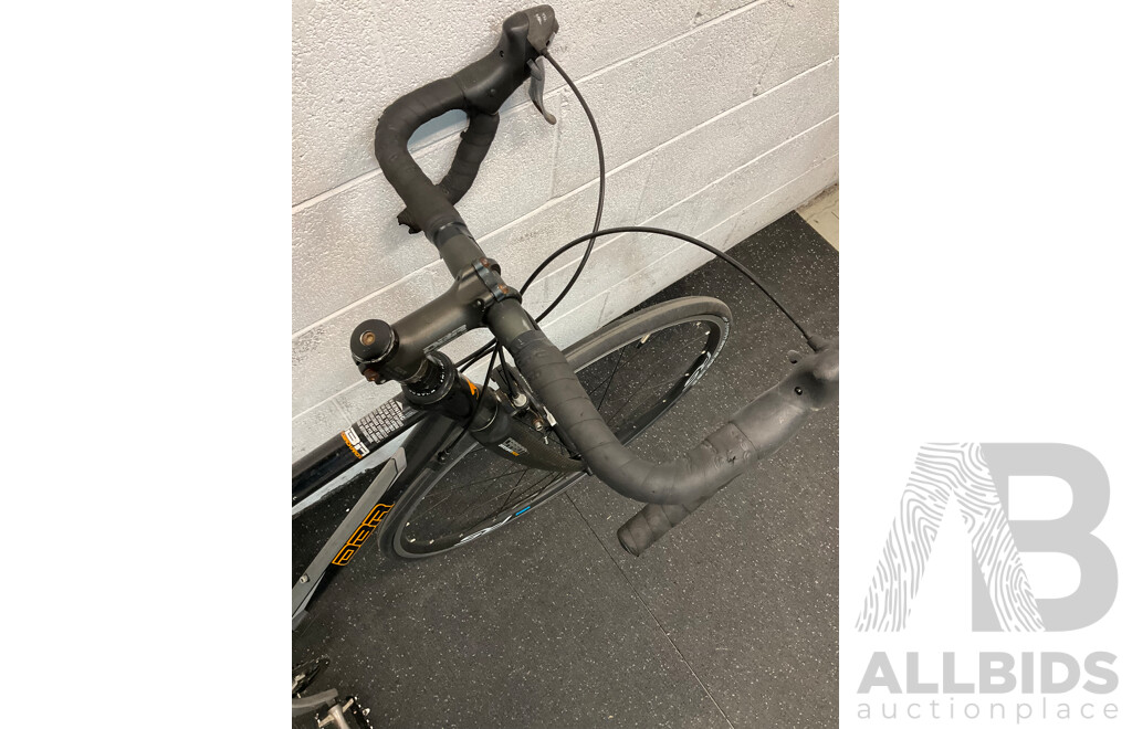 DIAMONDBACK Interval Racing Road Bike