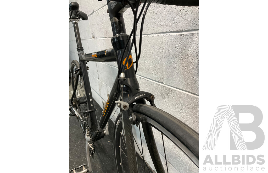 DIAMONDBACK Interval Racing Road Bike