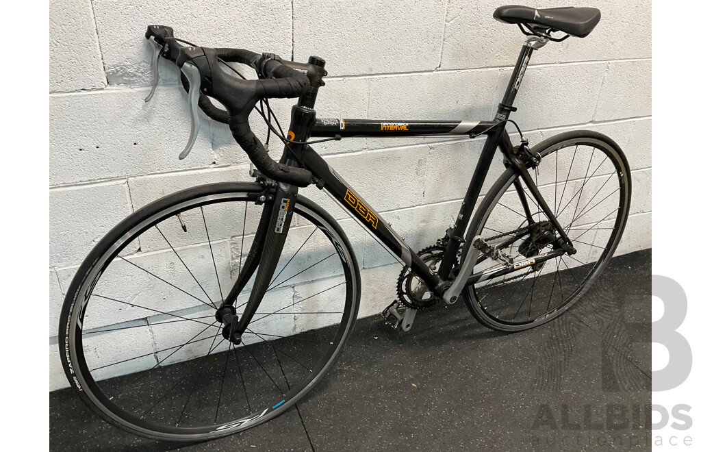 DIAMONDBACK Interval Racing Road Bike