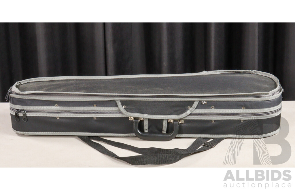 Cased Sonata Violin and Bow by Violmaster