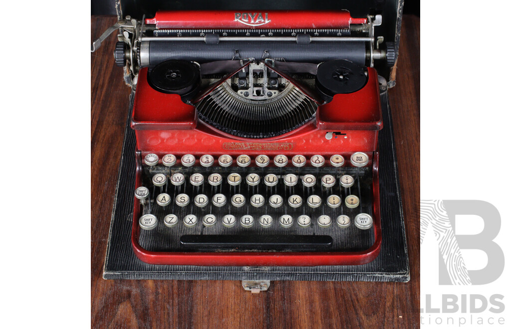 Vintage Red Royal Typewriter in Case