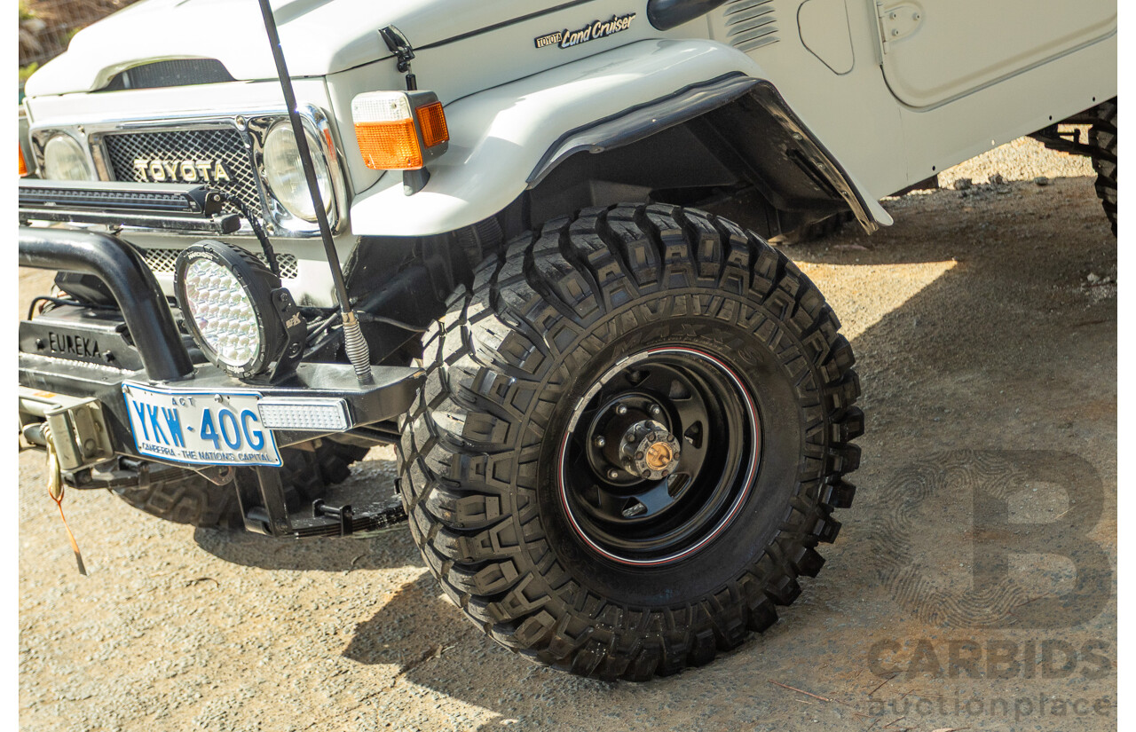 11/1977 Toyota Landcruiser SWB FJ40 (4x4) 2d Softtop White 4.2L