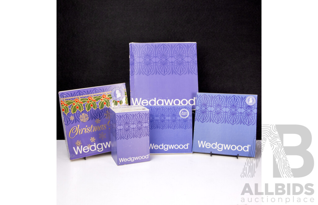 Vintage Boxed Wedgwood Plates and Mug Including 1982 Royal Birth Prince William Mug and Plate, 1979 Sacred Scarab Calendar Plate, and Christmas 1980 Jasperware and Queen’s Ware Plates