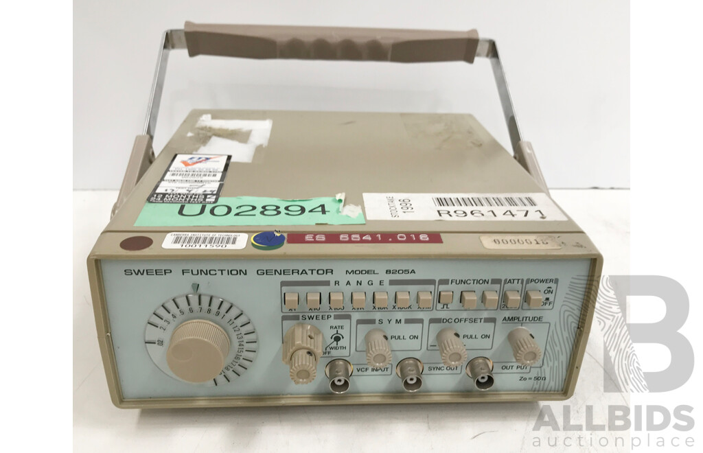 Hung-Chang (8205A) Sweep-Function Generator