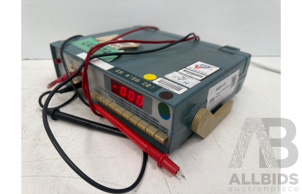 Tektronix CDM250 Digital Multimeter