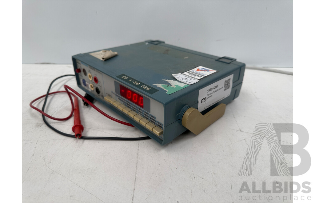 Tektronix CDM250 Digital Multimeter