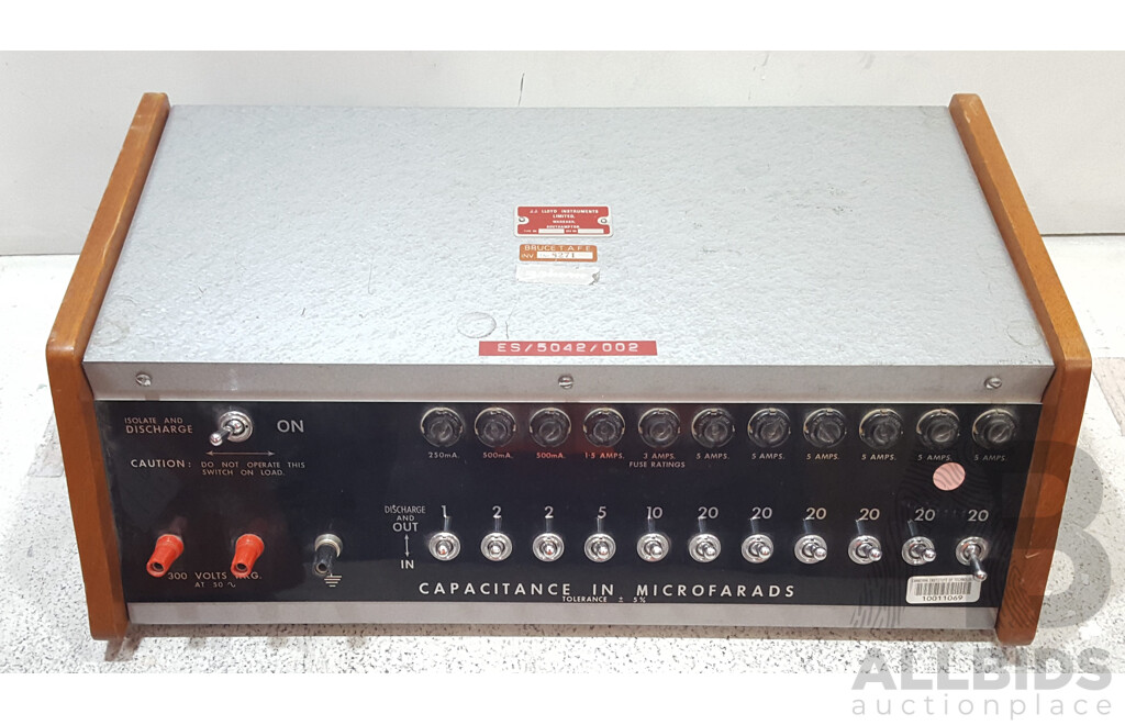 J.J. Lloyd Instruments (C140) Capacitance in Microfarads Appliance