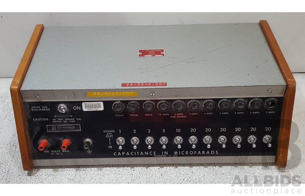 J.J. Lloyd Instruments (C140) Capacitance in Microfarads Appliance