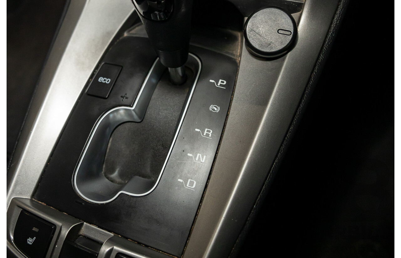 11/2013 Holden Captiva 7 LX (AWD) CG MY13 4d Wagon Carbon Flash Metallic V6 3.0L - 7 Seater