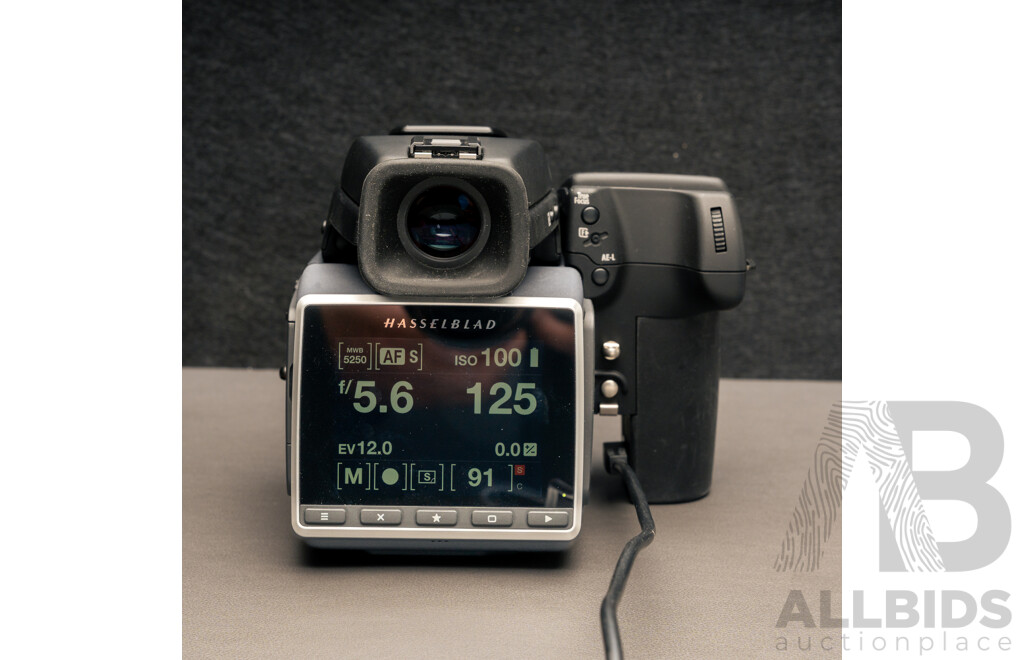Hasselblad H6D-400c MS Multi-Shot Medium Format DSLR Camera Body