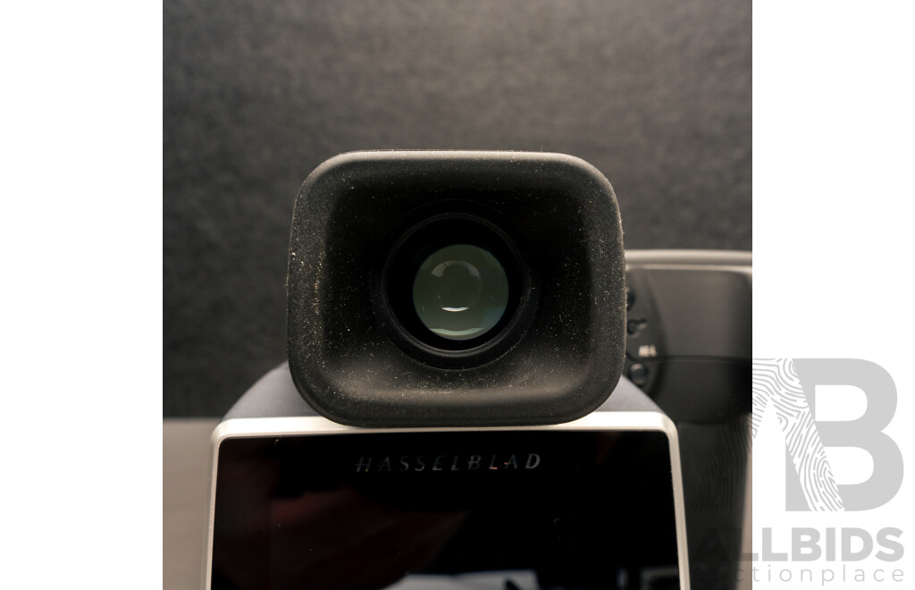 Hasselblad H6D-400c MS Multi-Shot Medium Format DSLR Camera Body