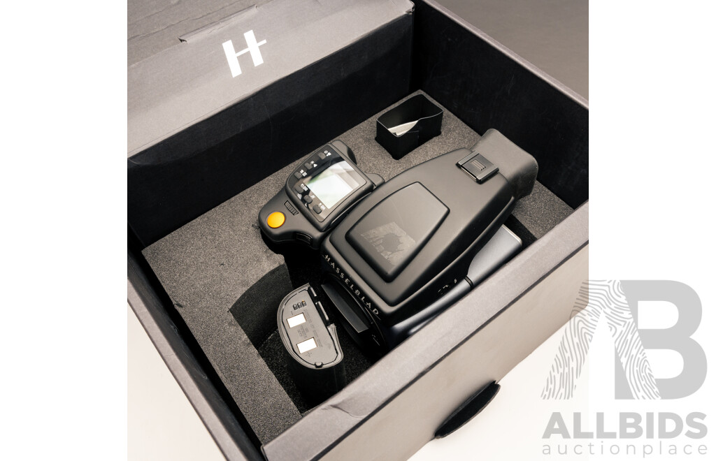 Hasselblad H6D-400c MS Multi-Shot Medium Format DSLR Camera Body