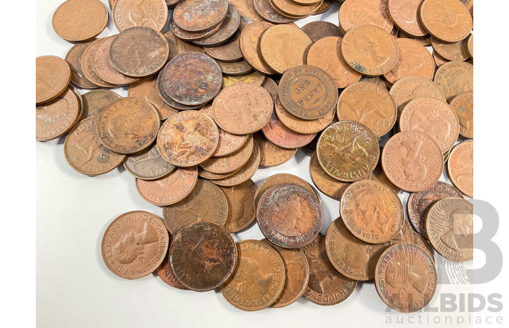Collection of Australian KGV/KGVI/QE2 Pennies  Spanning 1927 to 1964 and Half Pennies Spanning 1914 to 1964