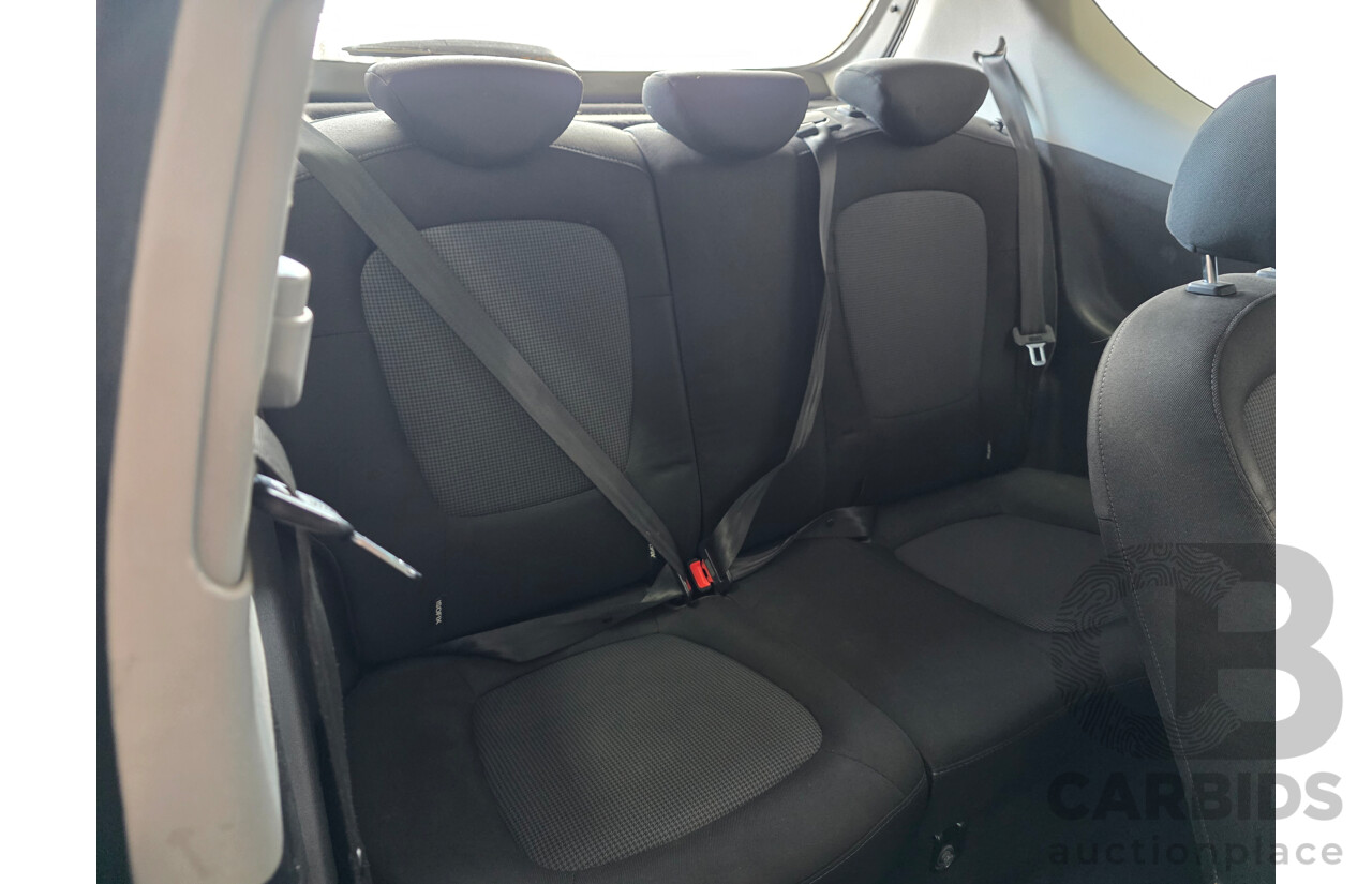 3/2014 Hyundai i20 Active PB MY14 3d Hatchback Silver  1.4L