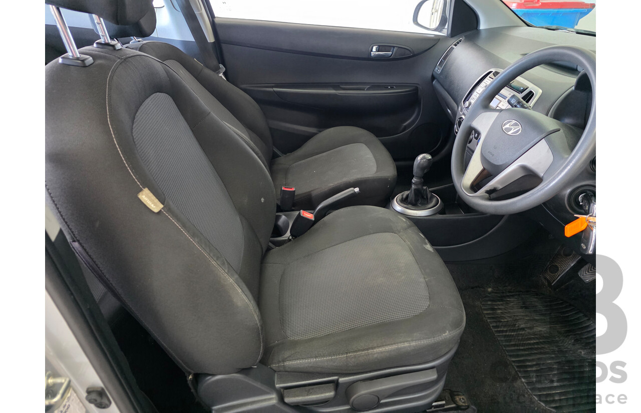 3/2014 Hyundai i20 Active PB MY14 3d Hatchback Silver  1.4L