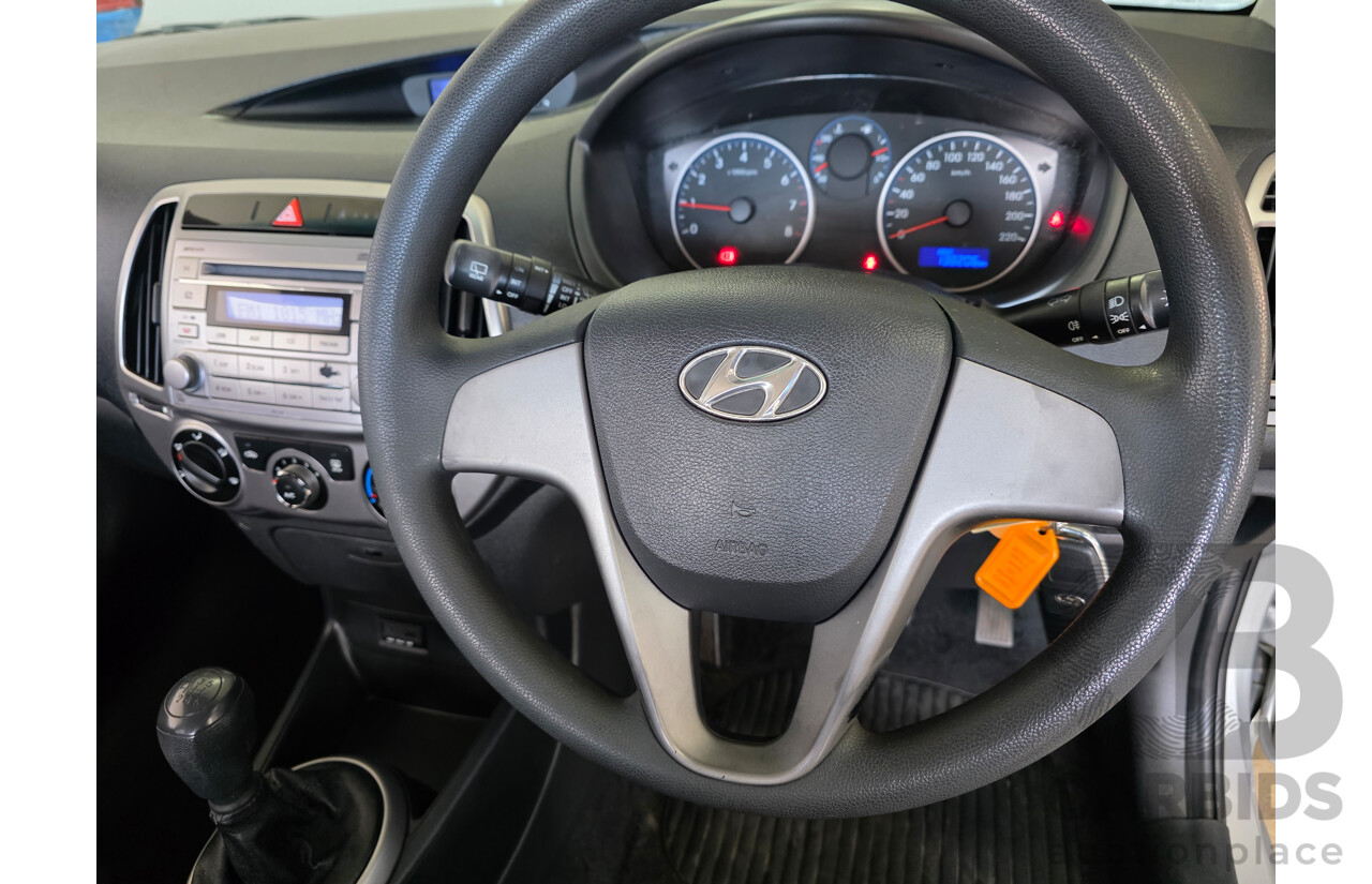 3/2014 Hyundai i20 Active PB MY14 3d Hatchback Silver  1.4L