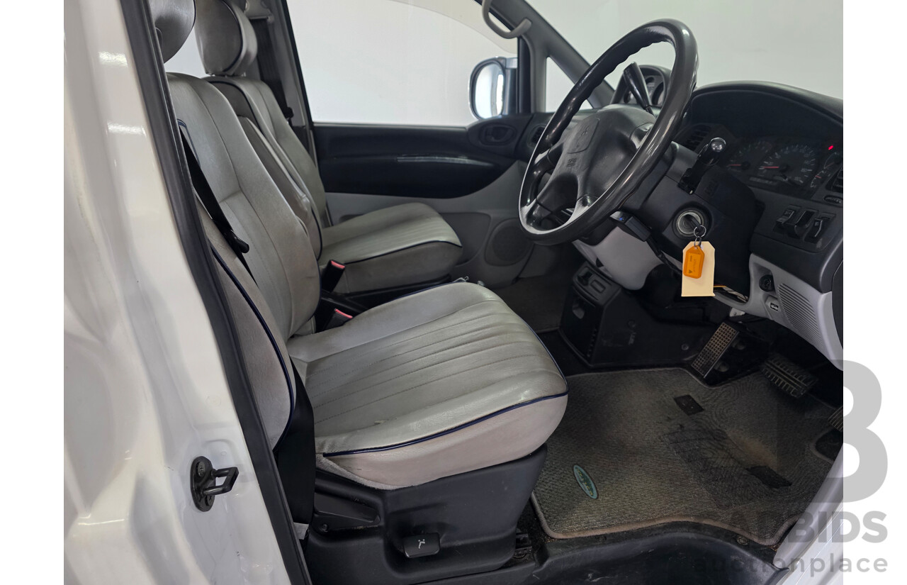 3/2000 Mitsubishi Delica Chamonix (4x4) 4d Van White Turbo Diesel 2.8L