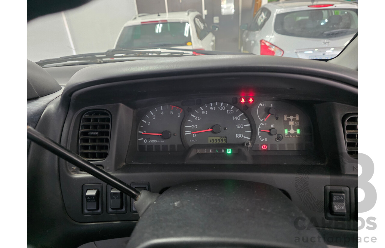 3/2000 Mitsubishi Delica Chamonix (4x4) 4d Van White Turbo Diesel 2.8L