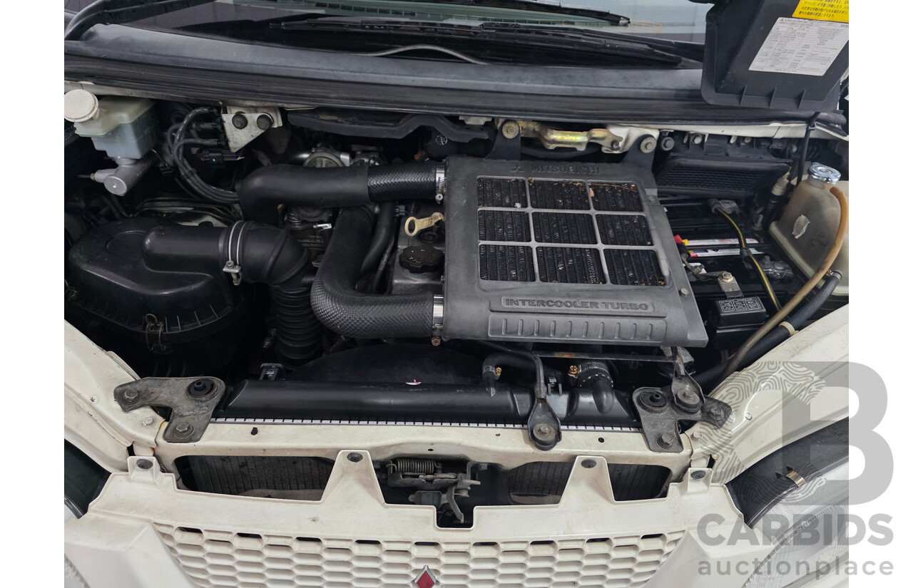 3/2000 Mitsubishi Delica Chamonix (4x4) 4d Van White Turbo Diesel 2.8L