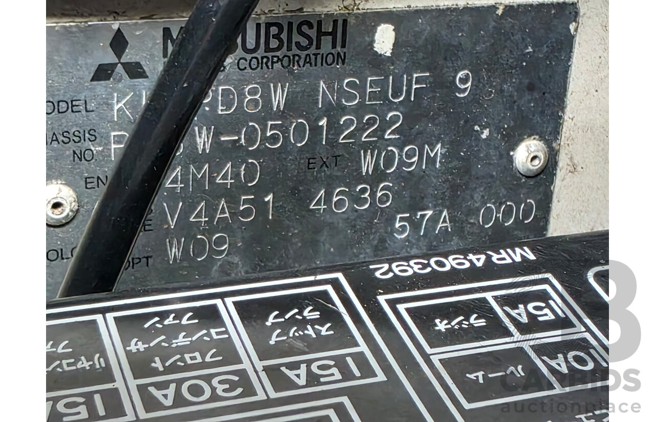 3/2000 Mitsubishi Delica Chamonix (4x4) 4d Van White Turbo Diesel 2.8L