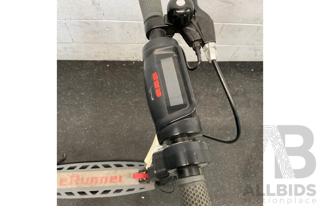 E-Runner Electric Scooter