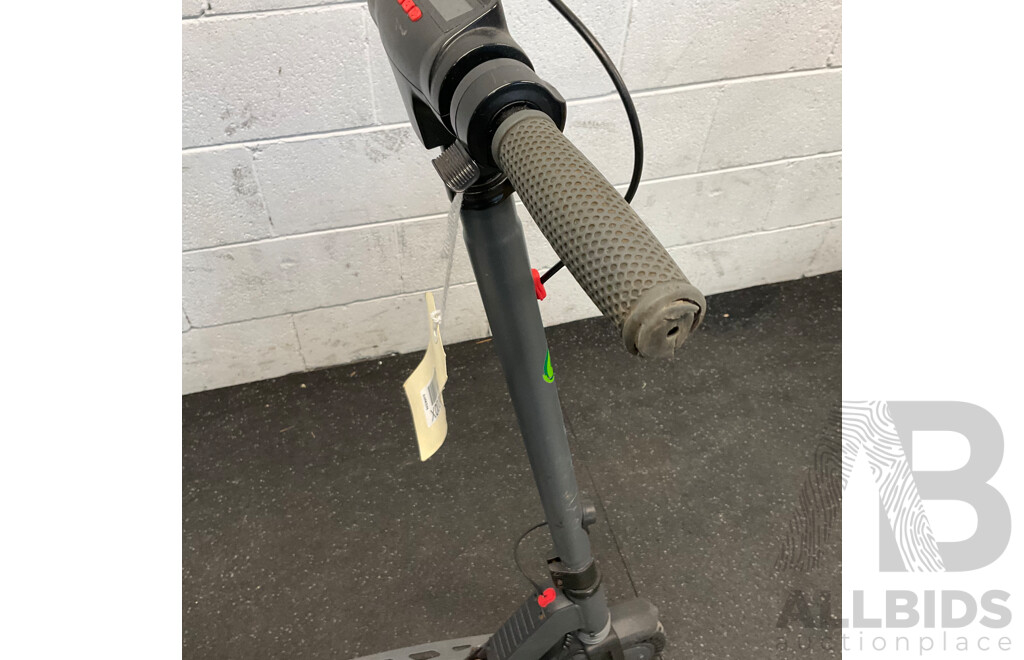 E-Runner Electric Scooter