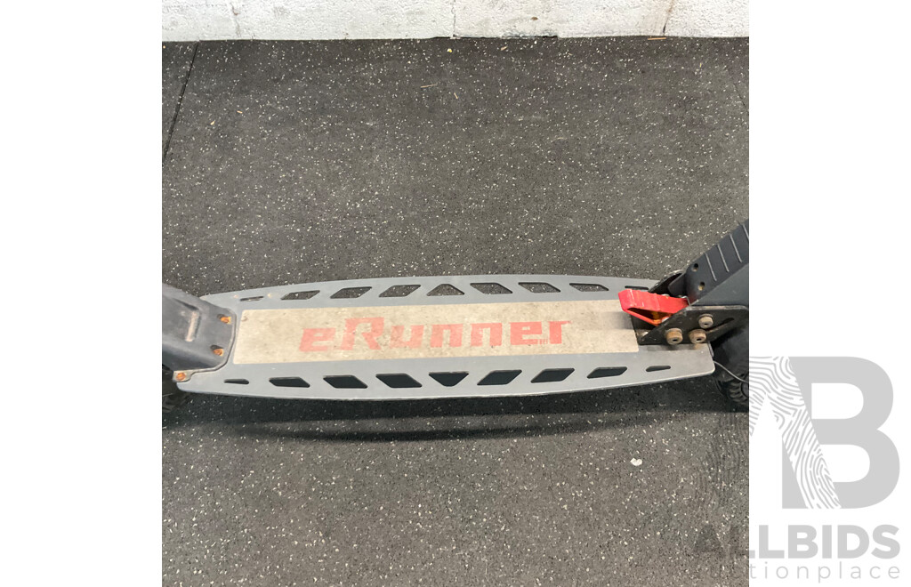 E-Runner Electric Scooter