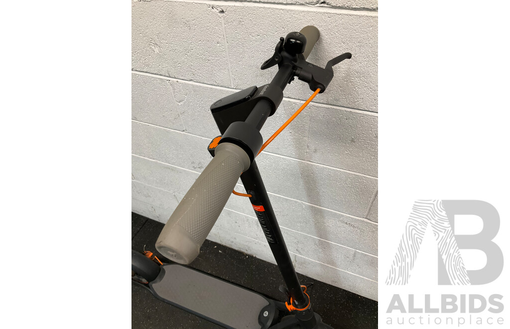 Segway Ninebot KickScooter F40 IPX5 Electric Scooter - Black