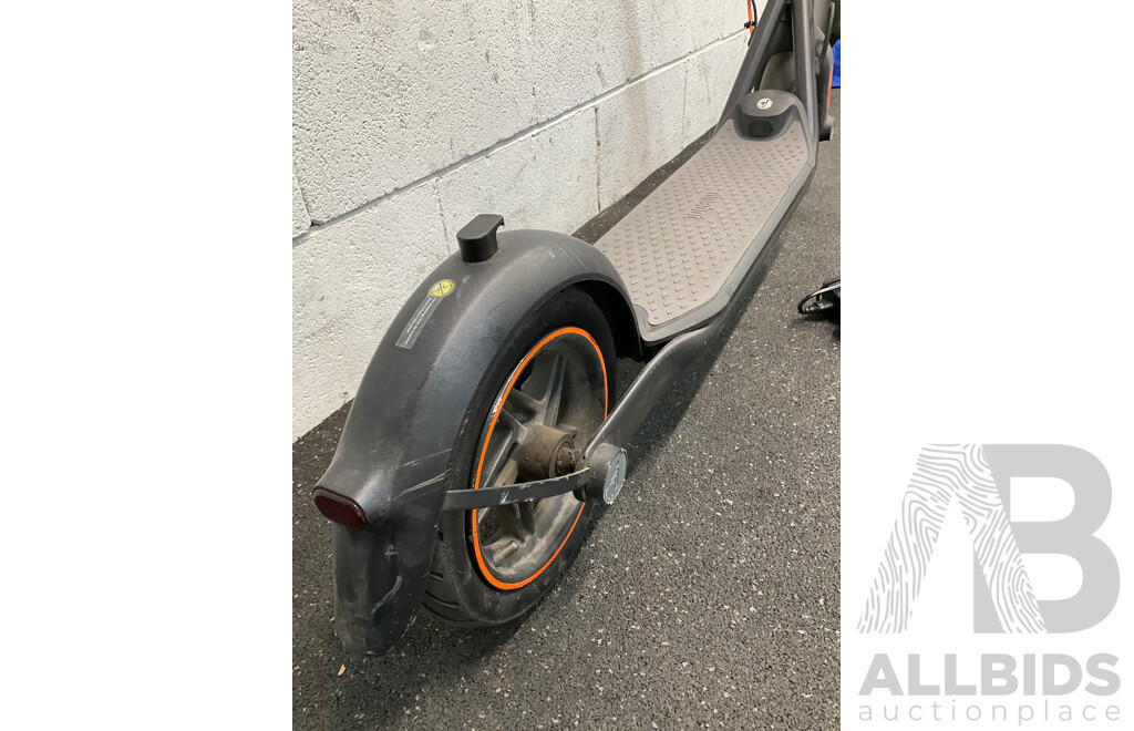 Segway Ninebot KickScooter F40 IPX5 Electric Scooter - Black